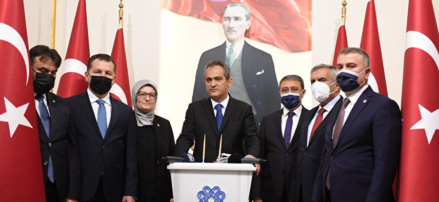 Milli Eğitim Bakanı Özer  434 derslikte yüz yüze eğitime ara verildiğini açıkladı