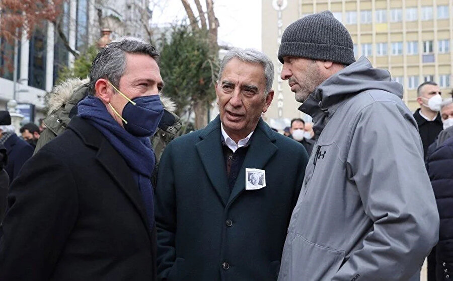 MHP'li Saffet Sancaklı tabut taşırken soyuldu