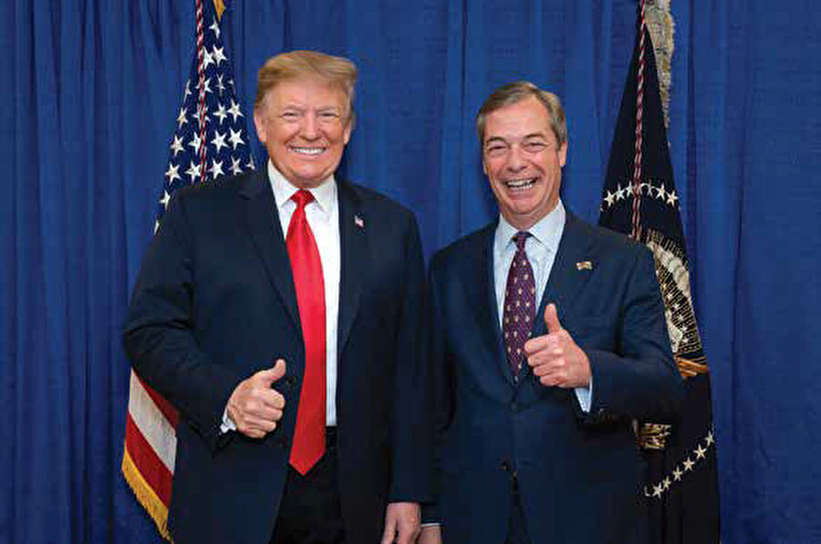 Donald Trump ve Nigel Farage.