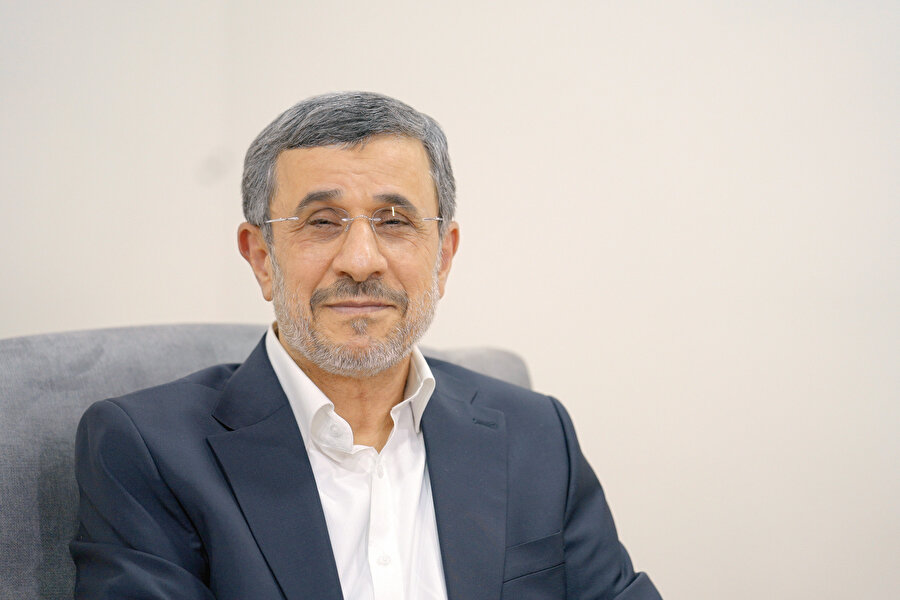 Mahmud Ahmedinejad.