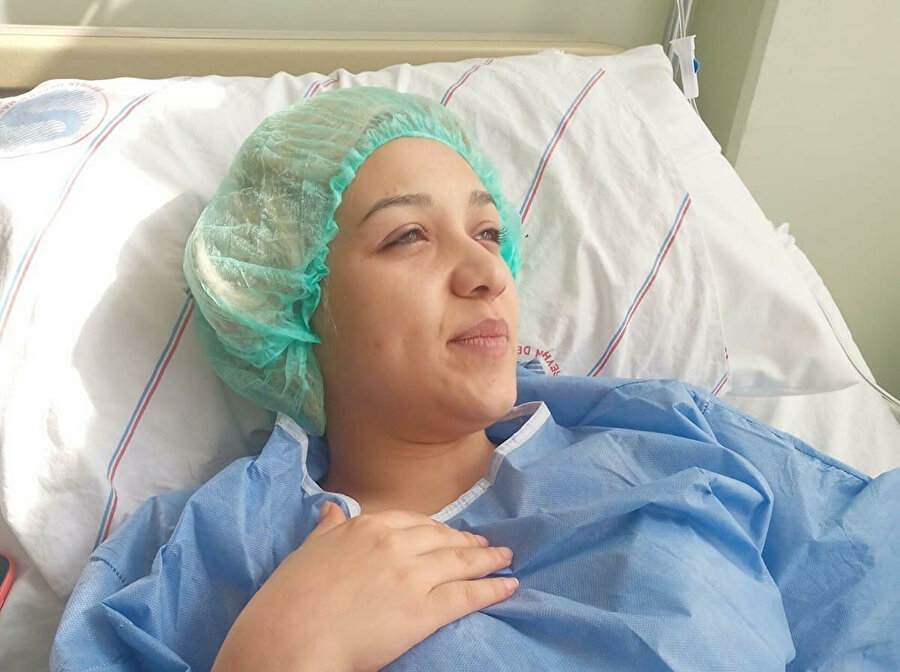 Baş ağrısı için hastaneye gitti, burnundan taş çıktı