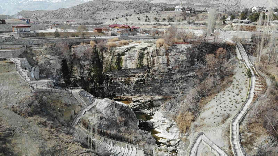 UNESCO dünya mirası listesine aday gösterilmişti: Bir damla suyu kalmadı