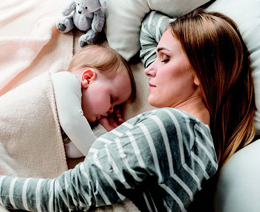 'Bebek uyku koçu olarak öncelikle sorunu saptayabilmek için detaylı bir inceleme gerçekleştiriyorum.'