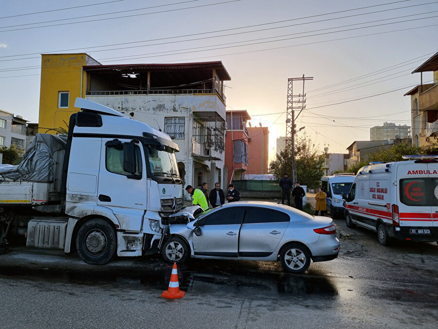 Fren izine rastlanılmadı: TIR'a otomobille çarptığı kazada öldü