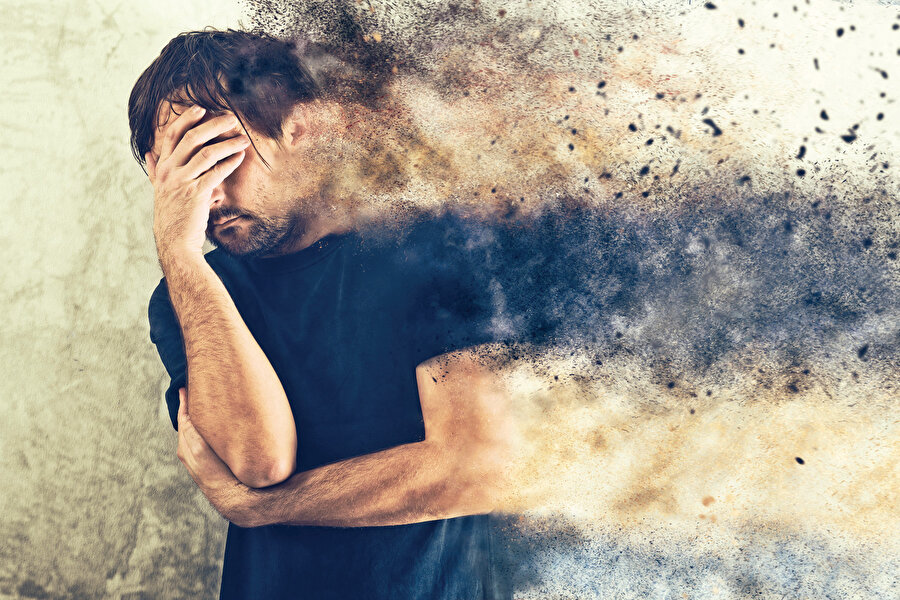 Mânevî göz mahiyetindeki alın çakrası.