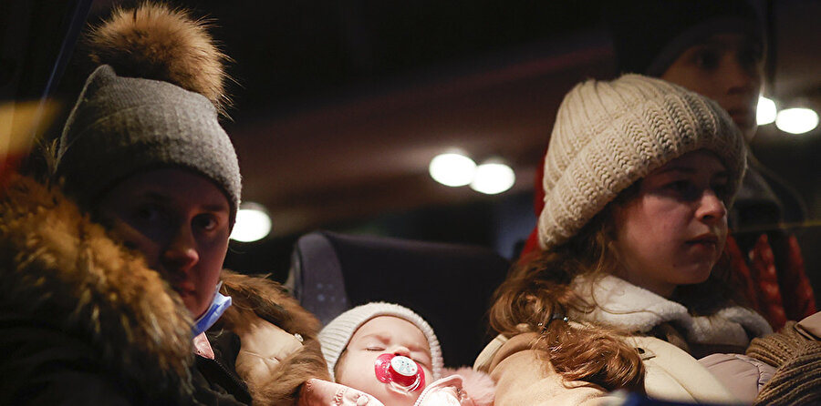 Ukraynalı sivillerin savaştan kaçışı sürüyor