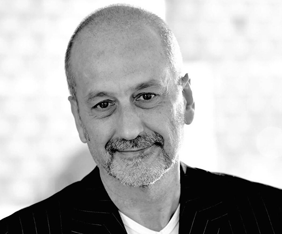 Pierre Chıartano- İtalyan gazeteci.