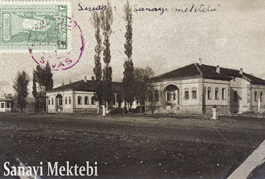 Sanayi Mektebi (Kaynak: Salt Galata Arşivi)