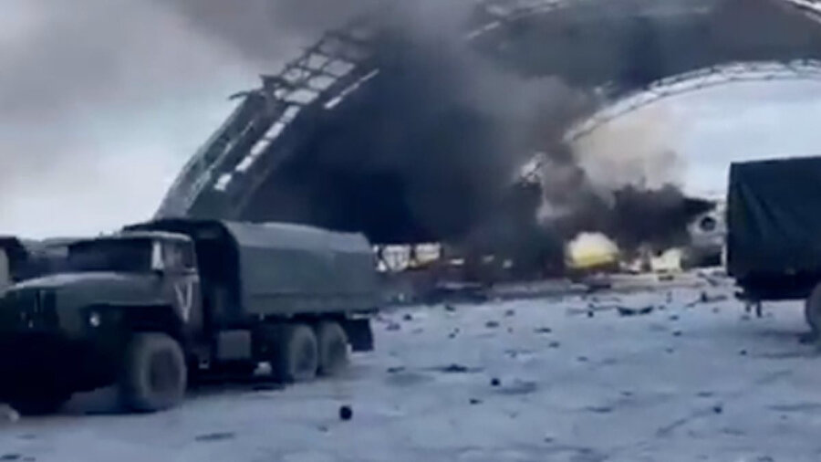 Dünyanın en büyük uçağı Antonov 225 Mriya