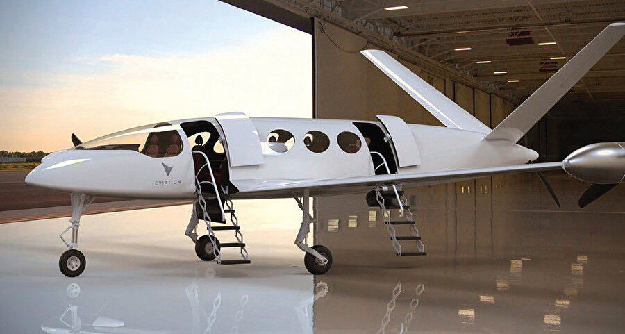 Uçak üreticisi Eviatıon, dünyanın ilk tam elektrikli ticari uçağı Alice’i tanıttı.