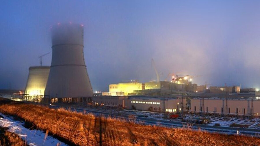 Avrupa'nın en büyük nükleer santrali Zaporijya Nükleer Santrali vuruldu