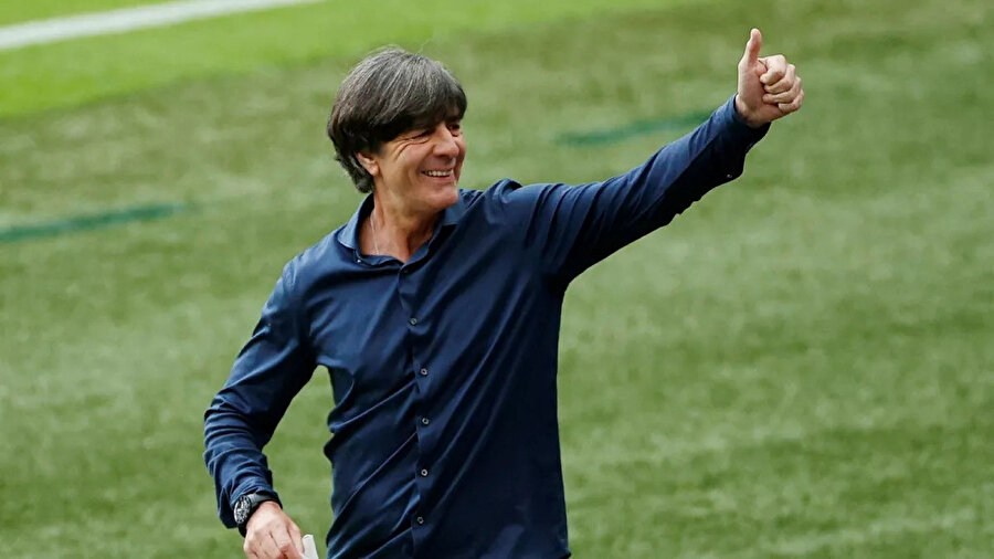Löw'de imza an meselesi