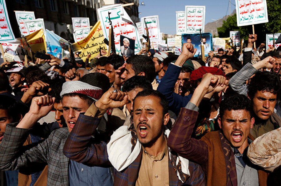 Yemen'de Sana, Sada, Amran, Hacce, Taiz ve İb dahil olmak üzere birçok ilde protestolar düzenlendi.