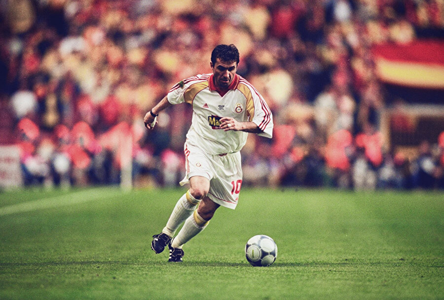 Hagi, Galatasaray'da 10 numaralı formasıyla