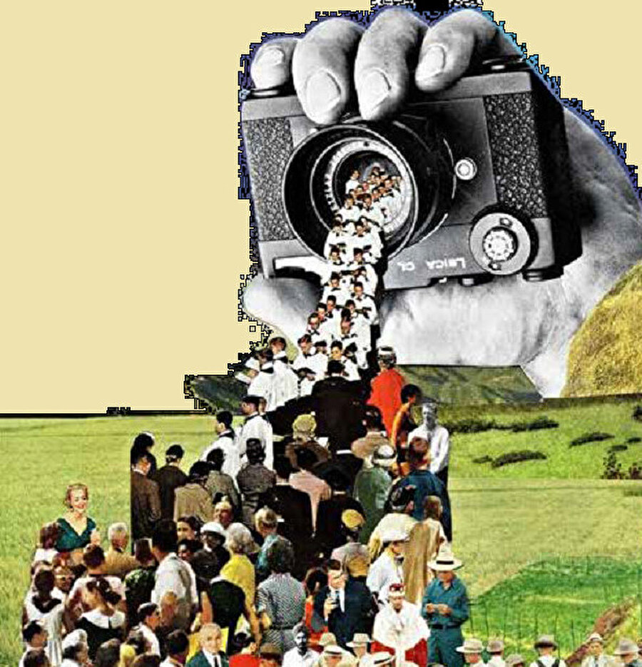 Her ne kadar komplolar aşağılanıp tu kaka edilmeye çalışılsa da insanlar tarafından en absürt tezleri olan komplolar bile artık ciddi bir kitleye ulaşabiliyor.