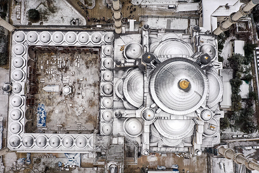 Tüm şehir kartpostala döndü