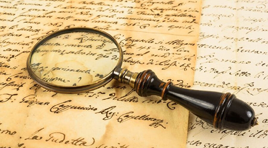 Eleştiri yazılarımız aslında poetikamızı belirginleştiren bir uğraştır. 