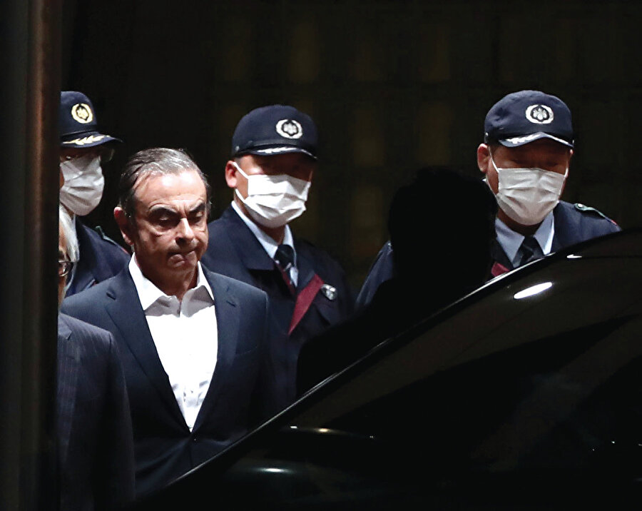 Ghosn, görevini kötüye kullanmak suçlamasıyla 2018’de görevden alınmış ve tutuklandıktan sonra Japonya’da birkaç aydan beri ev hapsinde tutuluyordu.