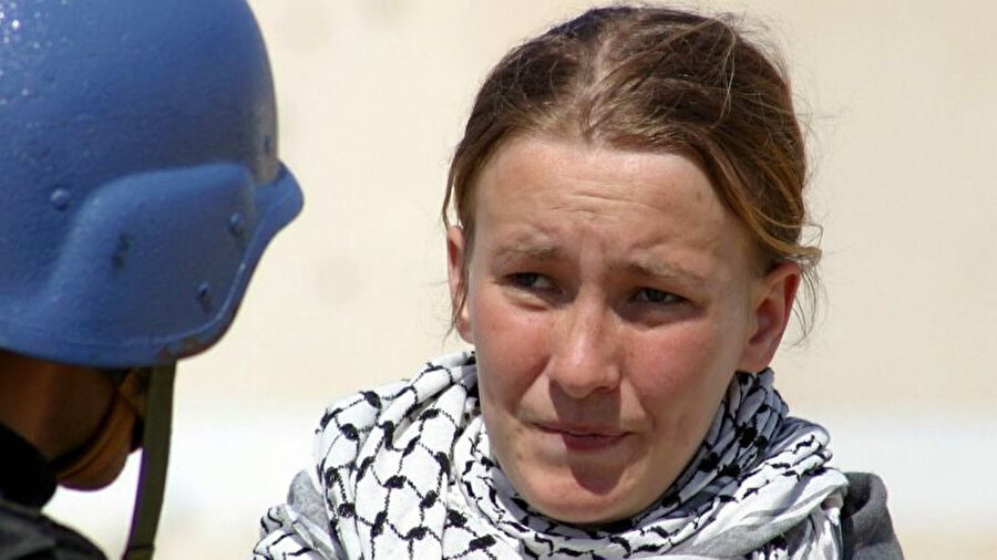 Hayatını Filistinlilerin haklarını savunmaya adayan genç Rachel, 2003 yılında dayanışma için gittiği Gazze'de "barışa olan inancı"nı tüm dünyaya göstermek istedi.