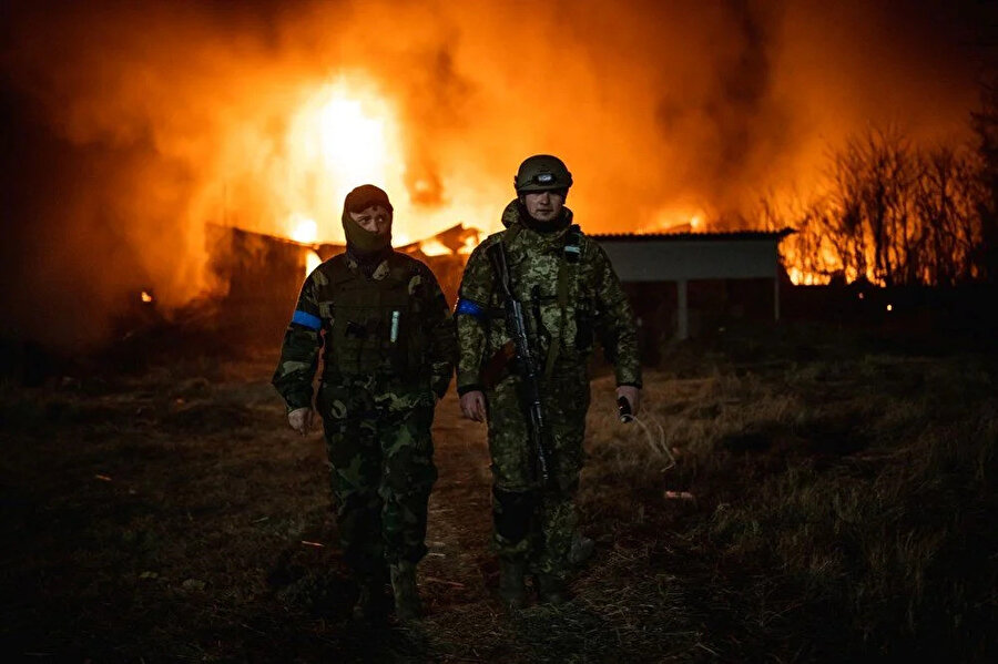 Rusya'nın Ukrayna'ya saldırıları devam ediyor: Birçok bölgede yangın çıktı
