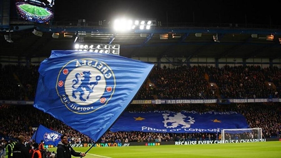Chelsea'yi almak için 3 aday yarışacak.