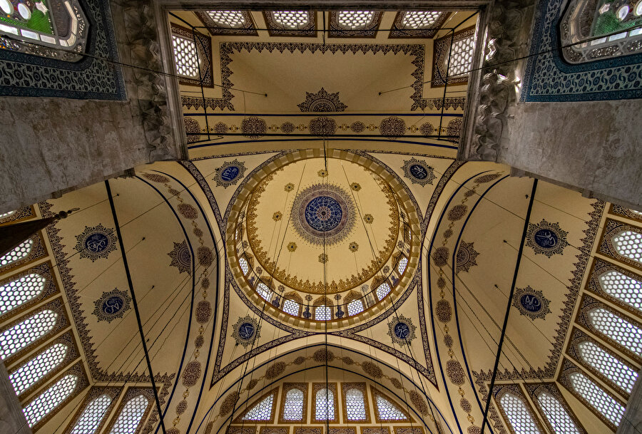 Muradiye Camii Harim Örtüsü (Fotoğraf: Merve Nur Türker)