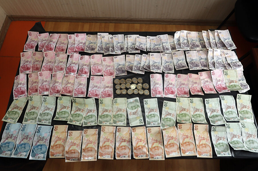 Dilencinin üzerinden 1738 lira çıktı