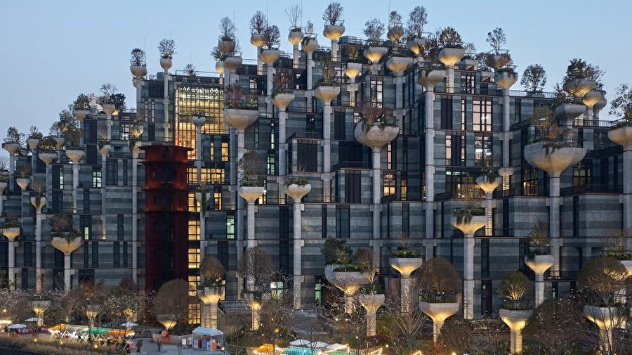 Yapı, İngiltere merkezli Thomas Heatherwick stüdyosu tarafından tasarlanıyor.