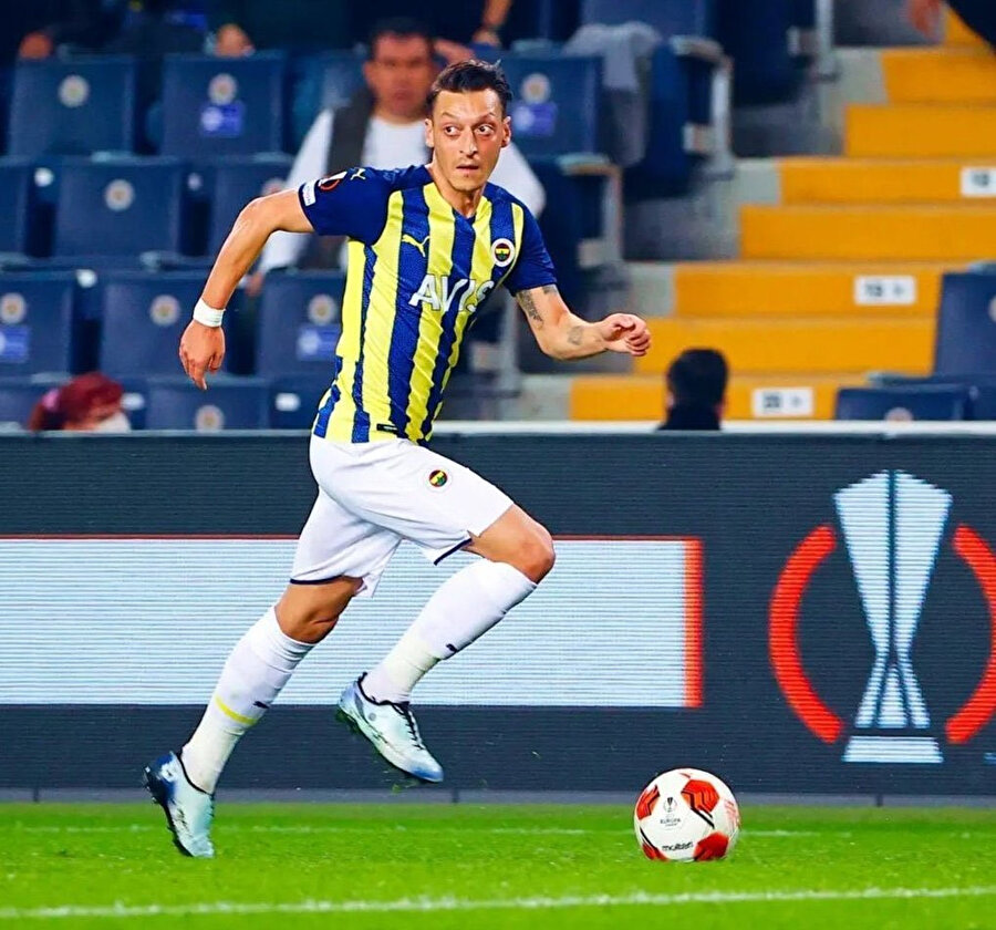 Mesut Özil'e teklif var