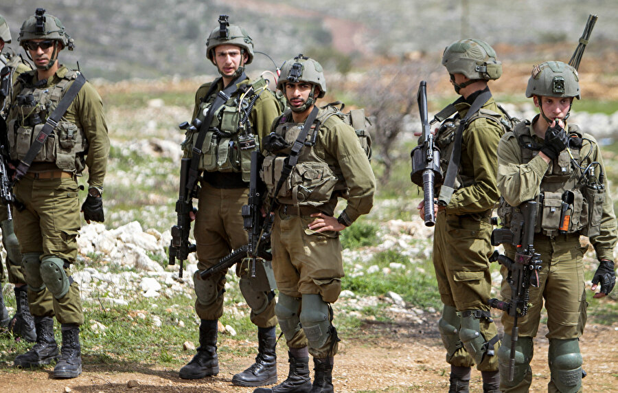 Batı Şeria'daki İsrail askerleri, 29 Mart 2022.