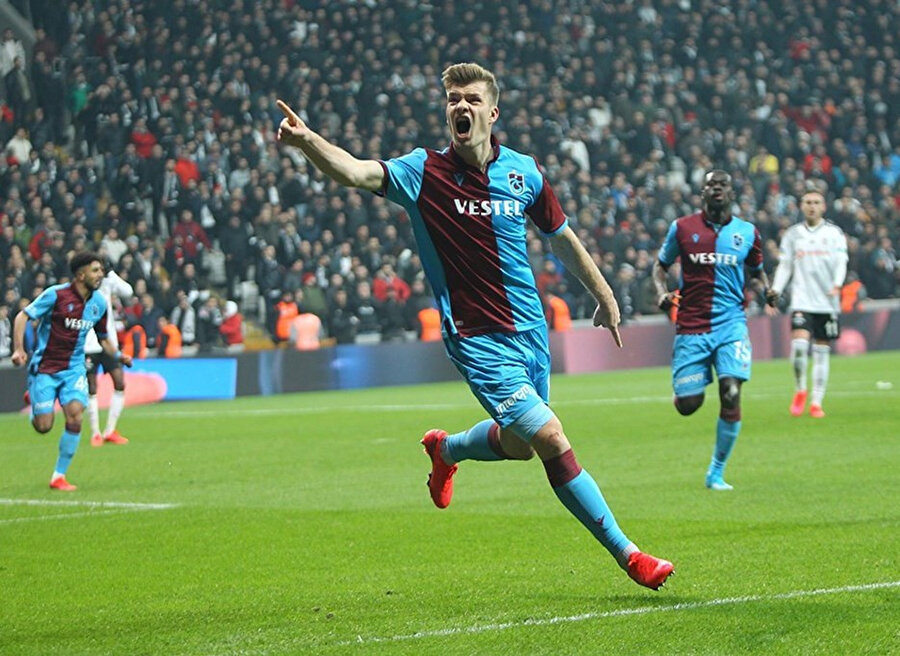 Beşiktaş, Sörloth'u istiyor