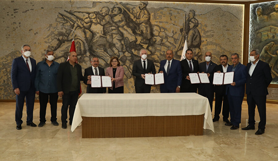 ​Gaziantep Büyükşehir ve Fırıncılar Odası'nın iş birliğinde ihtiyaç sahibi aileler için ekmek 1.5 lira olacak