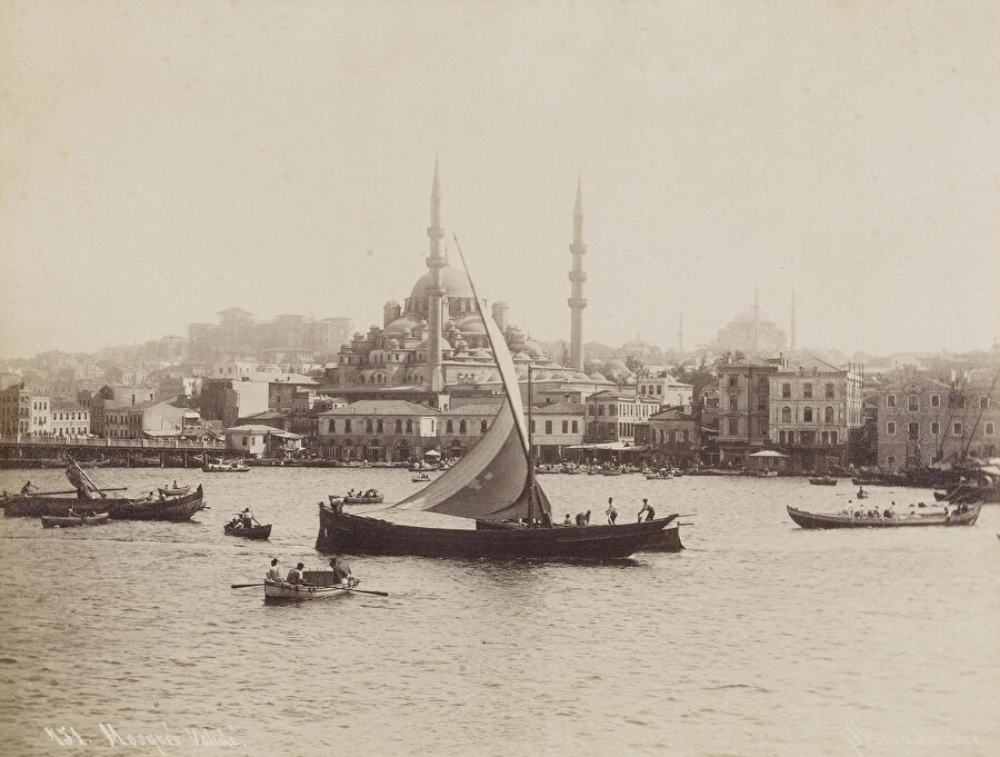 Yeni Cami Çevresi ve Eski Eminönü İskeleleri, Sébah ve Joaillier fotoğrafı.