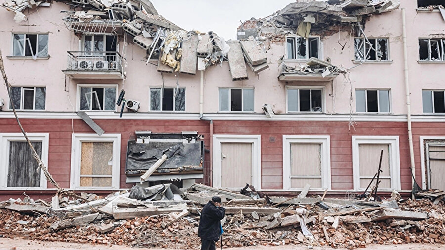 İki bölgeden Rus birliklerin tamamı çekildi