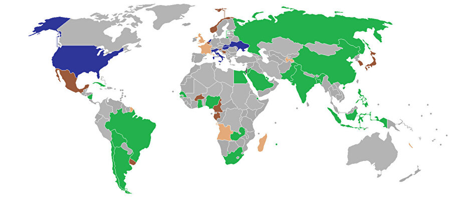 BM İnsan Hakları Konseyi'nin Goldstone Raporu oylaması. Yeşil; destek veren ülkeleri, mavi; muhalefet eden ülkeleri, kahverengi; çekimser ülkeleri, açık kahverengi; oylamaya katılmayan ülkeleri temsil etmekte.