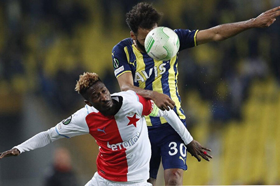 Olayinka, Konferans Ligi'nde Fenerbahçe'ye karşı forma giymişti.