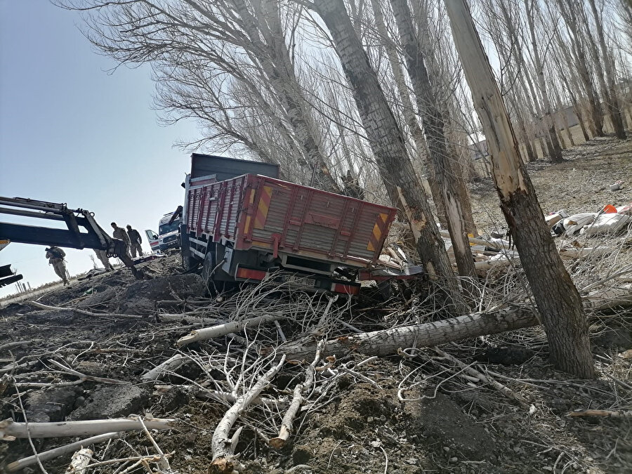 Ağrı'da feci kaza: 2'si çocuk 5 kişi hayatını kaybetti