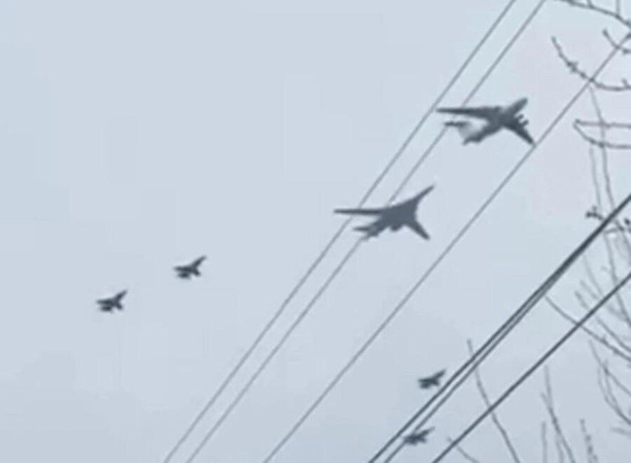 Putin’in nükleer bombardıman uçağı Ukrayna semalarında görüntülendi