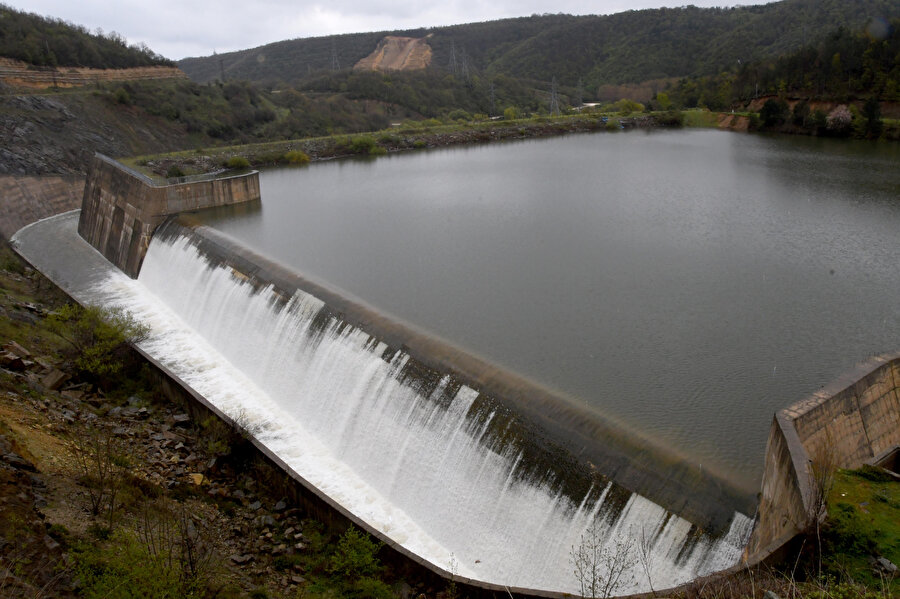 Toprak suya doydu: Trakya'da barajlar doldu