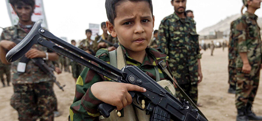 Yemen'de yedi yıldır devam eden iç savaş sırasında binlerce çocuk asker Husilerin safında savaştı.