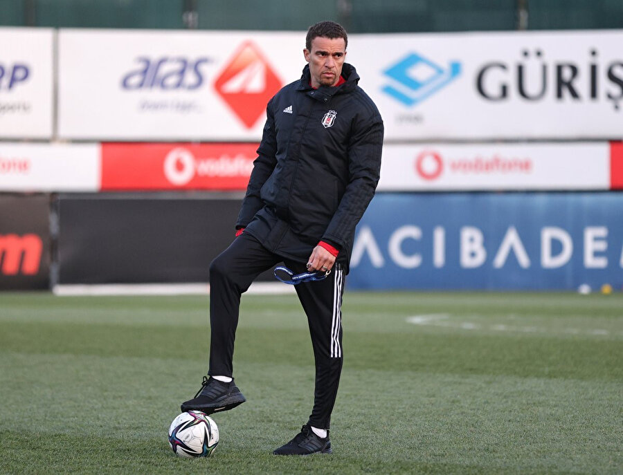 Beşitkaş'ta Valerien Ismael tartışılıyor