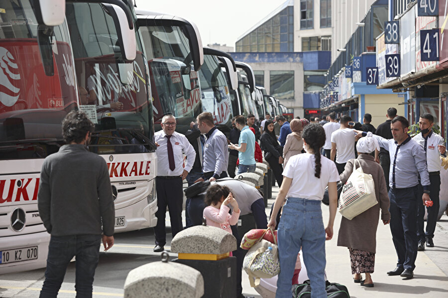 Bayram yoğunluğu devam ediyor 