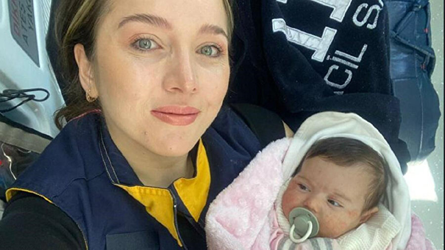 Nisa bebek bulunduğunda bir ambulans görevlisi emzirmişti