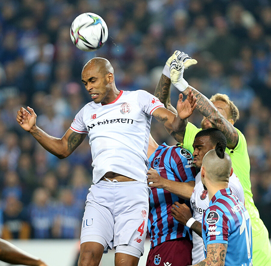 Antalyaspor serisini devam ettiriyor