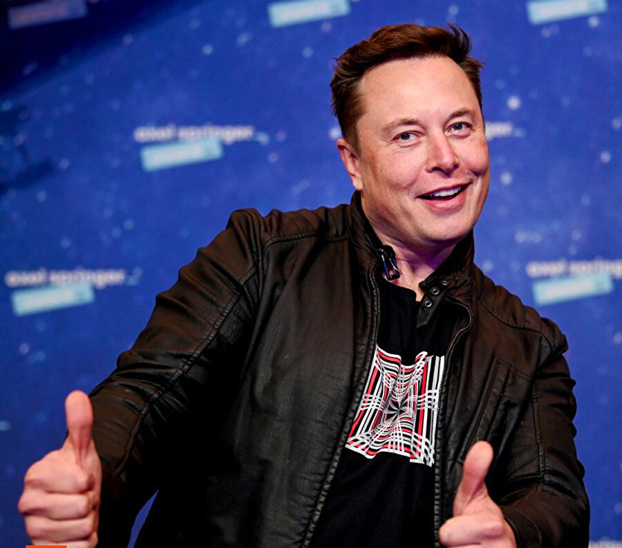 Elon Musk, Twitter'daki iş insanları ve siyasetçilerin "cüzi" bir ücret ödemeleri gerekebileceğini söyledi