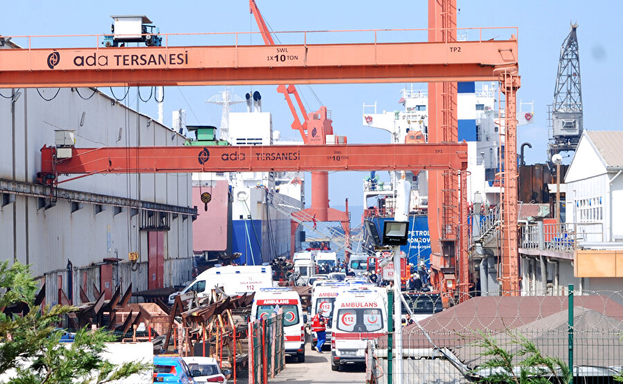 Tuzla'da tersanede 4 işçi karbondioksitten zehirlendi