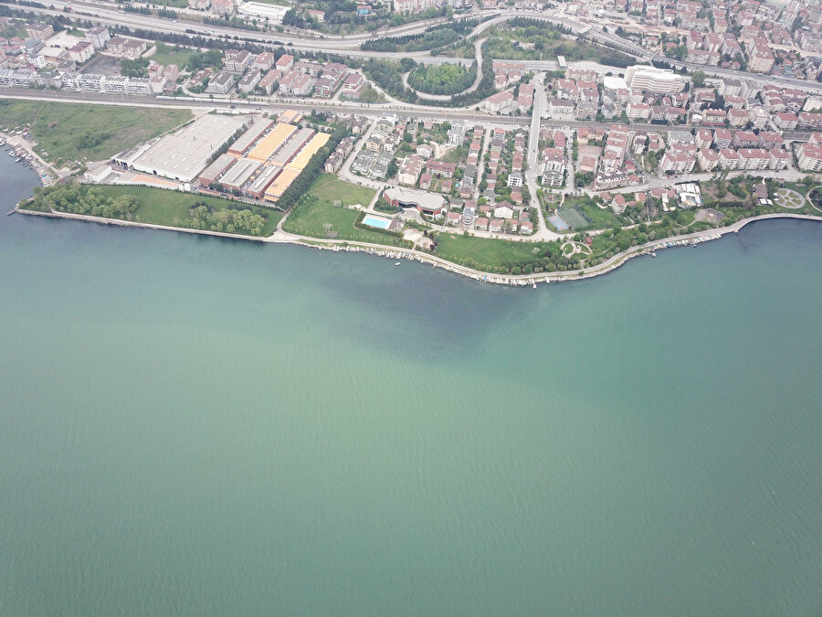 İzmit Körfezi turkuaza büründü: Değişim uydudan görüntülendi