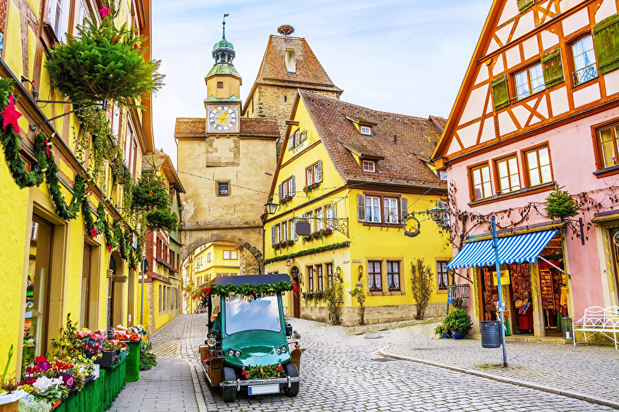  Rothenburg, Orta çağ'dan 1803'e kadar Özgür imparatorluk şehri idi.