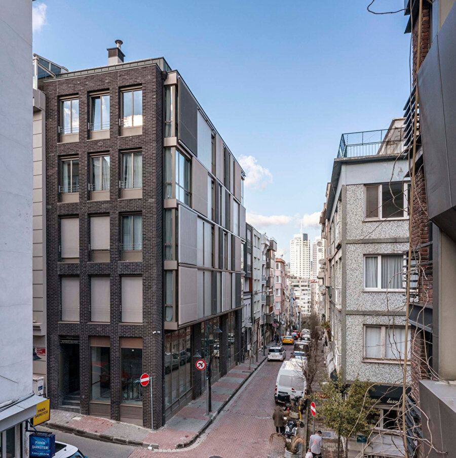 Nur Apartmanı.