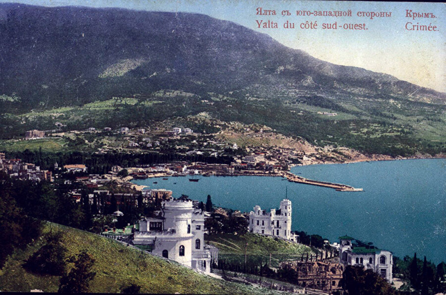 Güzel Kırım’ın sahil şehirlerinden Yalta.
